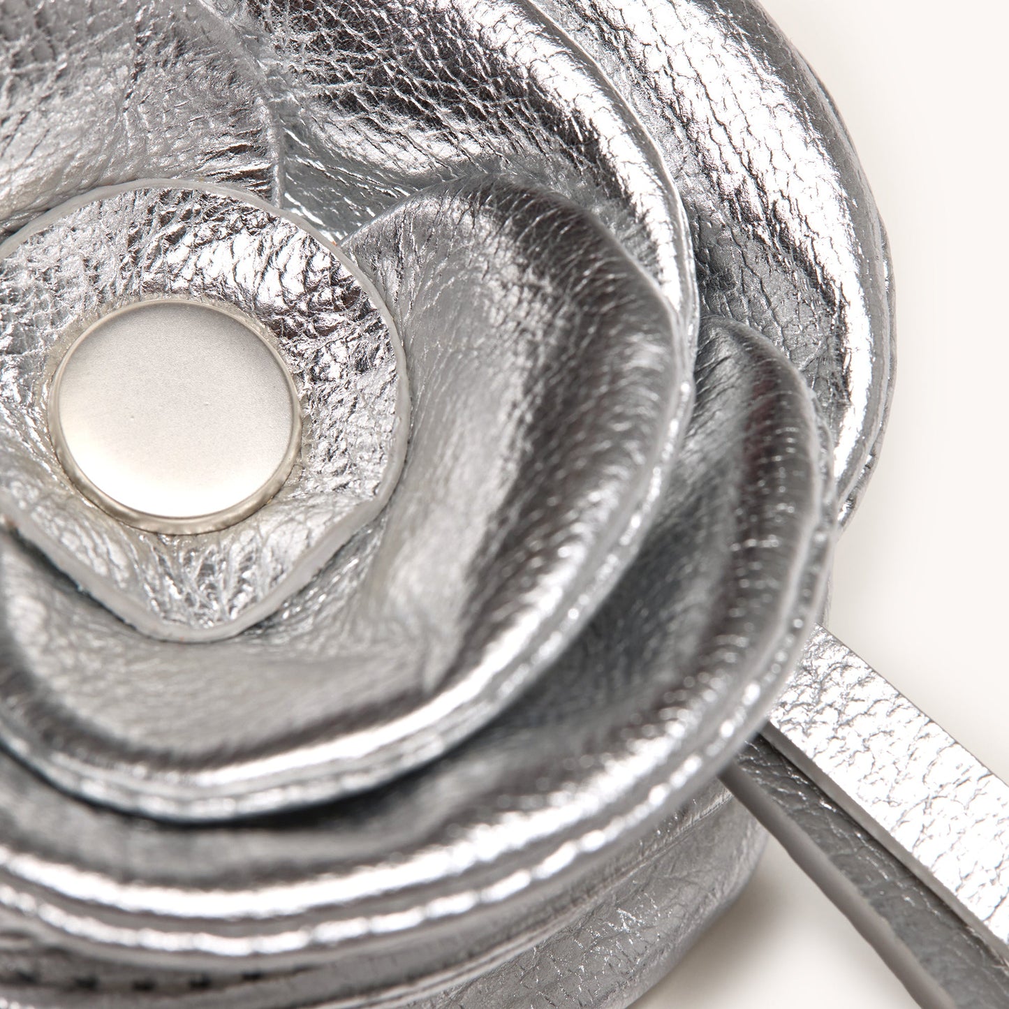 Vince Floral Charm | Sidewalk Silver/Brushed Silver